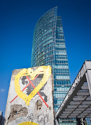 Berliinin muuri ja pilvenpiirtj