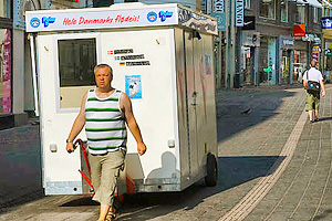 Per�ss�vedett�v� nakkikioski