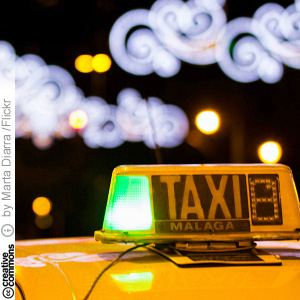 Taksin valokyltti (CC License: Attribution 2.0 Generic)