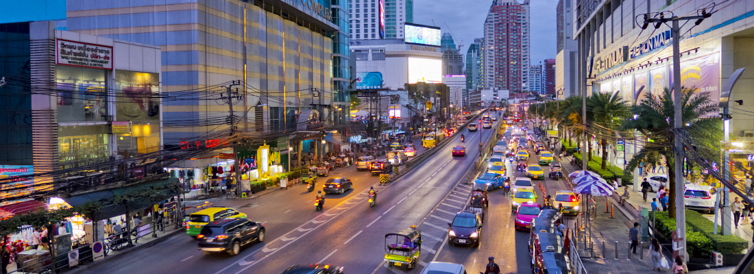 Phietchaburi Road Bangkokissa