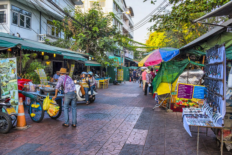 Soi Rambuttri, Banglamphu