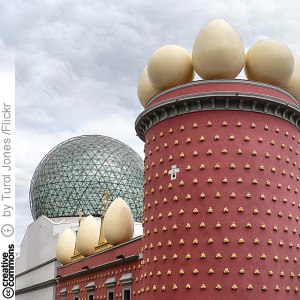 Dali-museo (CC License: Attribution 2.0 Generic)