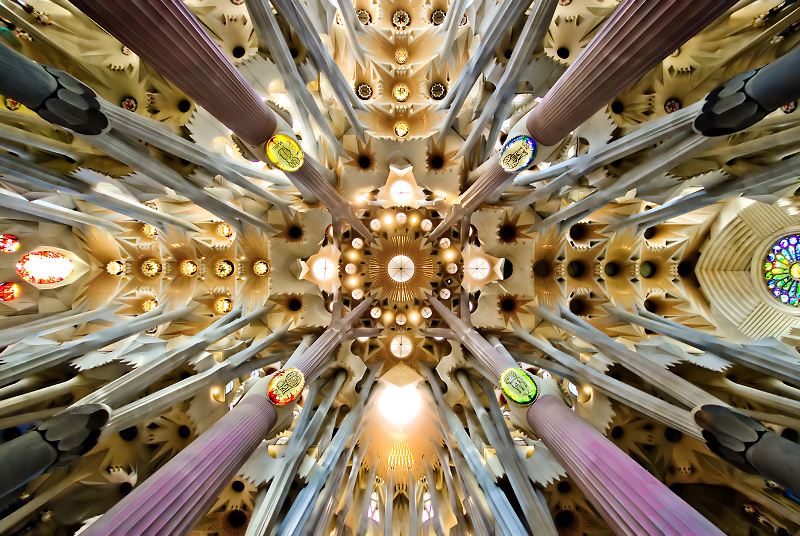 La Sagrada Familia -kirkon kattoa (CC License: Attribution-ShareAlike 2.0 Generic)