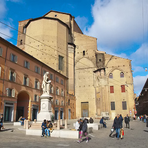 Piazza Galvani