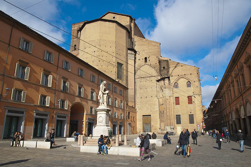 Piazza Galvani