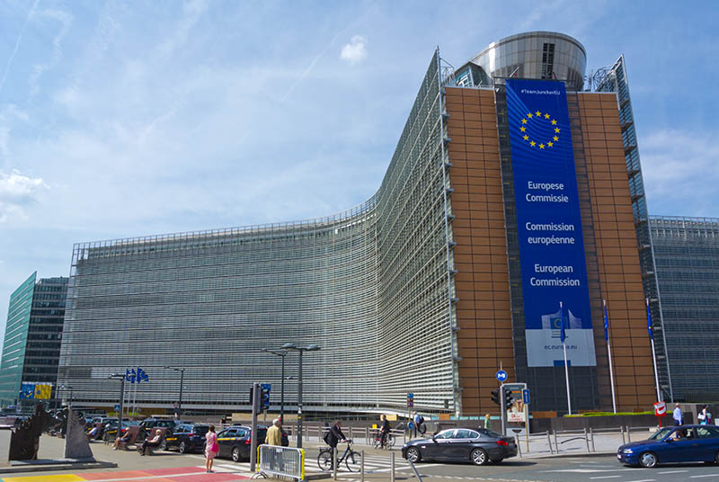 EU-komission päärakennus kauempaa