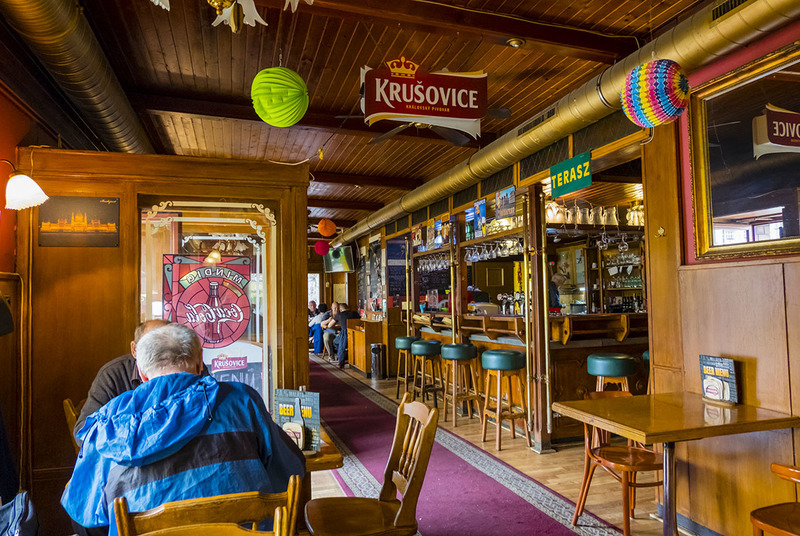 Perinteinen unkarilainen söröz-ravintola