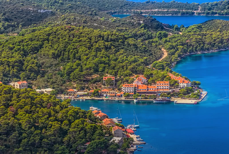 Ilmakuva metsst, Pomenan kyl, Mljet