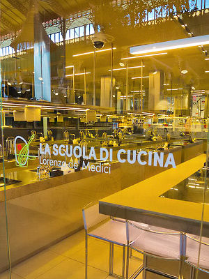 Lorenzo di Medici -ruoanlaittokoulu Mercato Centralessa