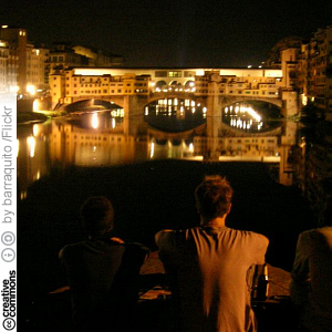 Firenze yöaikaan (CC License: Attribution-ShareAlike 2.0 Generic)