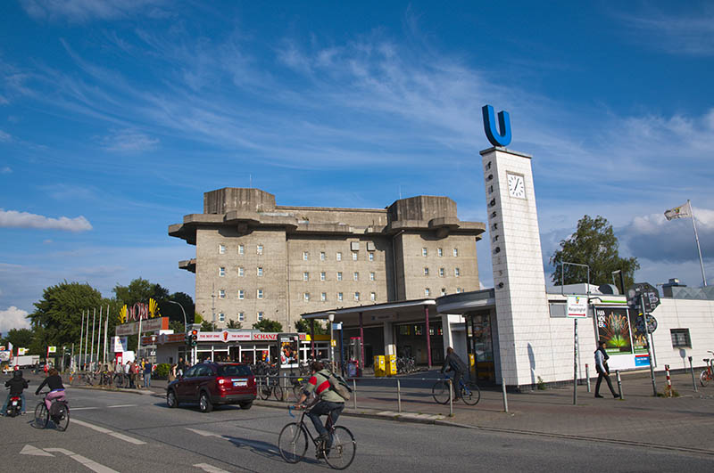 Feldstrasse-metroaseman vieress St. Paulissa