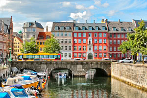Värikkäitä taloja Kööpenhaminassa