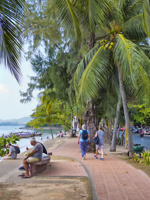 Ao Nang, merenrantapromenadi