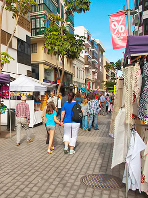 Calle Leon y Castillo -kvelykatu