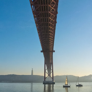 Tejojoki ja Ponte 25 de Abril