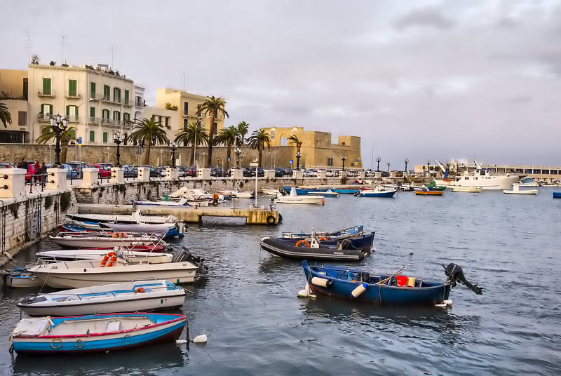 Bari, Etel-Italia