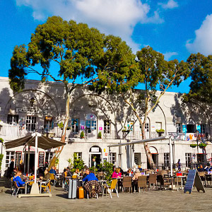 Ravintolan terassi Grand Casemates -aukiolla