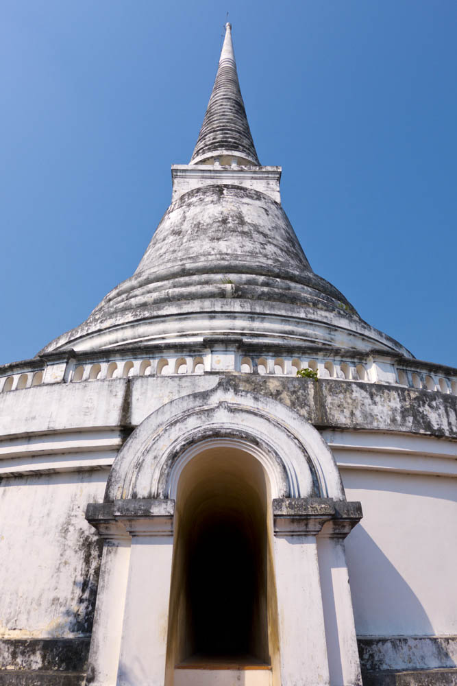 Stupa Phra Nakhon Khirin alueella