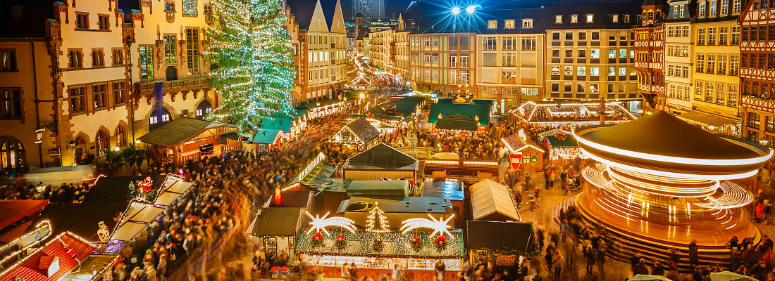 Ilmakuva joulumarkkinoista Saksassa