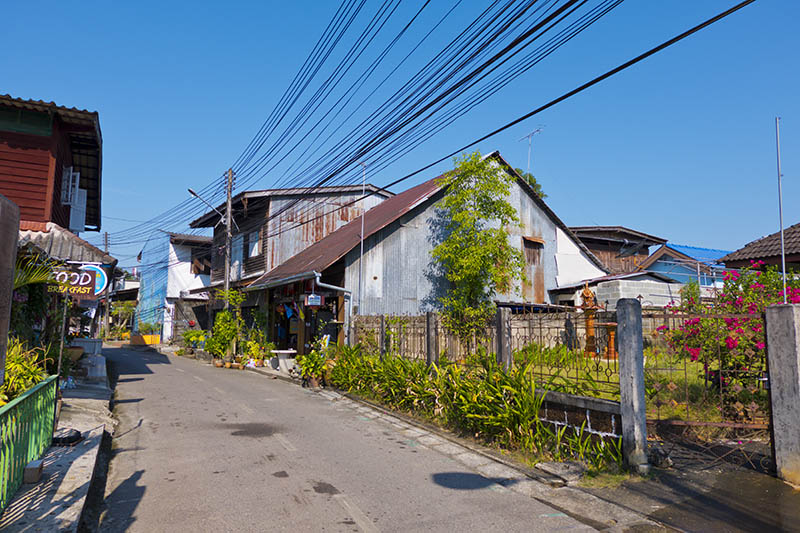 Thana Charoen Road