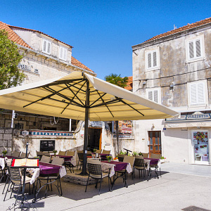 Ravintolan terassi Orebicessa