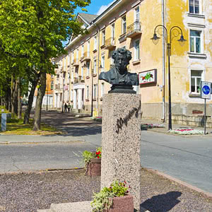 Pushkinin muistomerkki, Narva