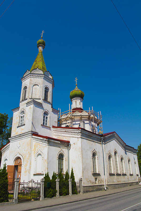 venäläistä ortodoksityyliä edustava kirkko