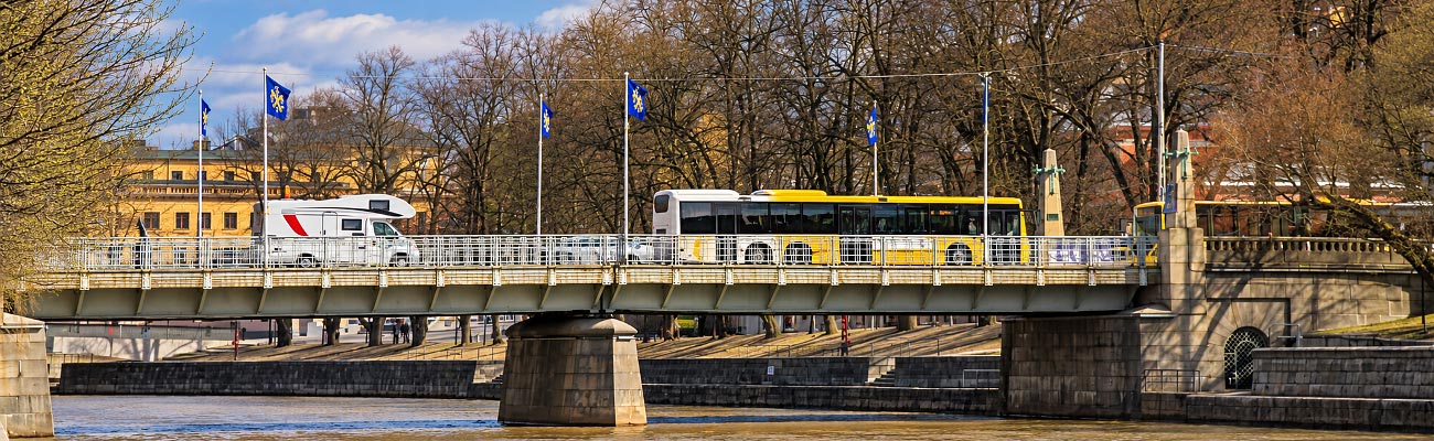 Linja-autoja liikenteessä Turussa