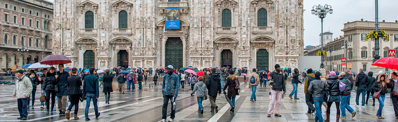 Piazza del Duomolla sataa
