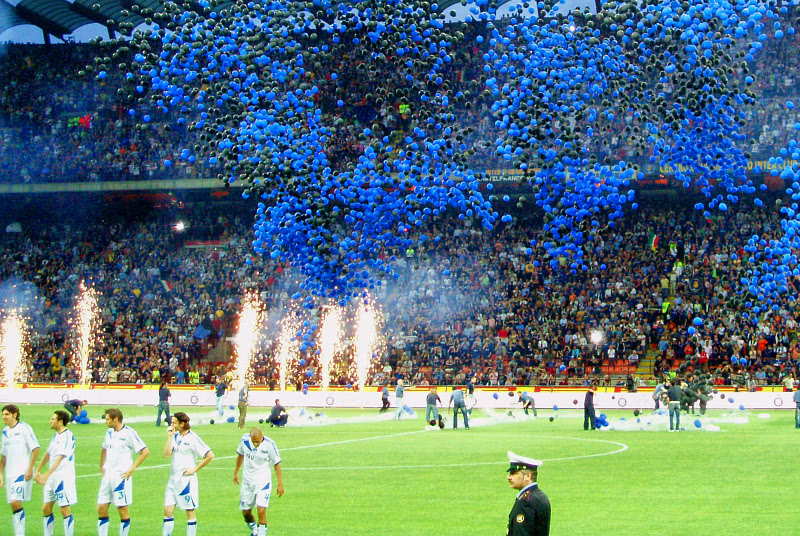 San Siro (CC License: Attribution-ShareAlike 2.0 Generic)