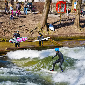 Lainelautailijoita, Englisher Garten