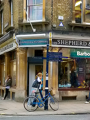 Shepherd Woodward -vaatekauppa Oxfordissa