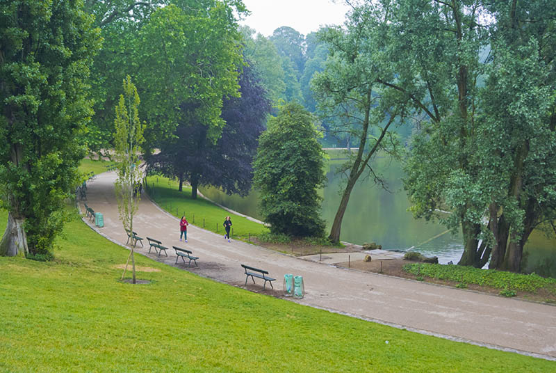 Parc de Buttes-Chaumont aamulla