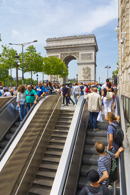 Champs-Elysees -kadun metroasema