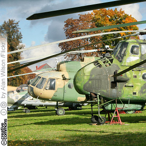 Helikoptereita Kbely-museossa (CC License: Attribution-ShareAlike 2.0 Generic)