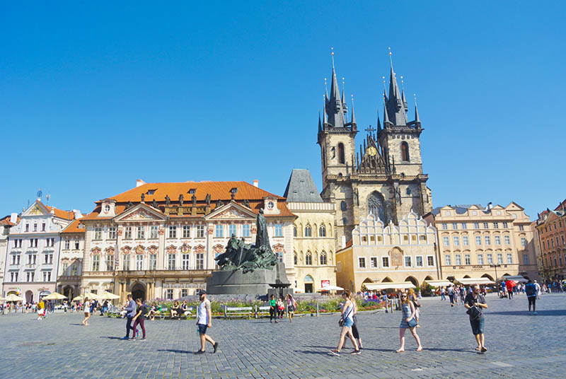 Staromestske Namesti