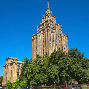 Latvian tiedeakatemian rakennus