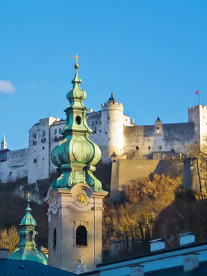 Festung Hohensalzburg ja kirkon torni