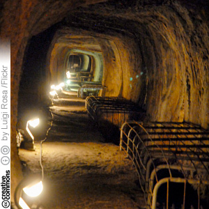 Efpalinion-tunneli (CC License: Attribution-ShareAlike 2.0 Generic)