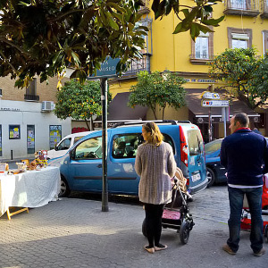 Rattaiden kanssa Plaza del Museolla