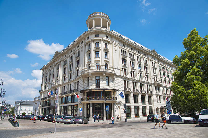 Varsovalainen hotelli