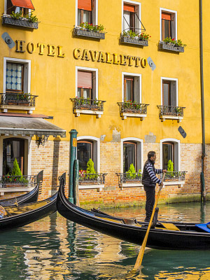 Hotelli kanavan varrella Venetsiassa