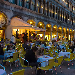 Kahvilan terassi, Piazza san Marco