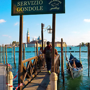 Gondoli Piazza San Marcon laidalla