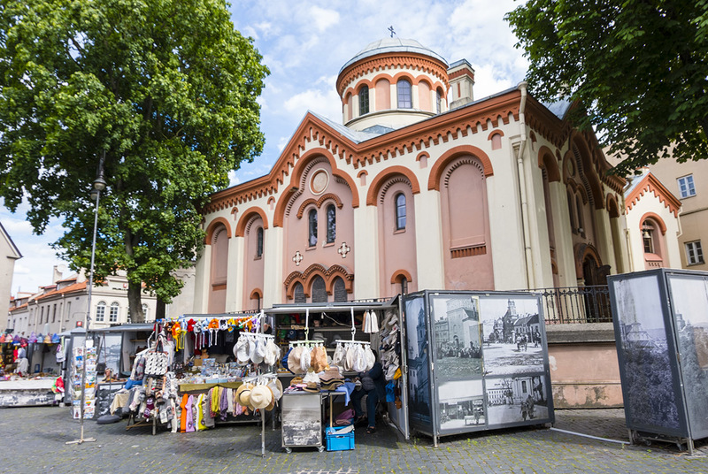 Parhaat ostosalueet ja ostokset Vilnassa