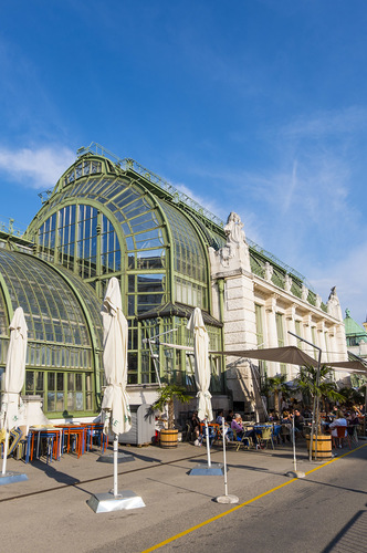 Burggarten puistoalueen kasvihuone