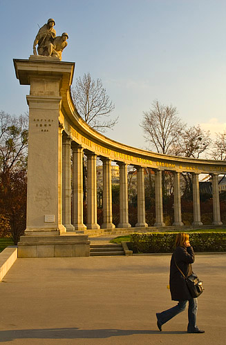 Wienin vapauttaneita neuvostojoukkoja muistava monumentti